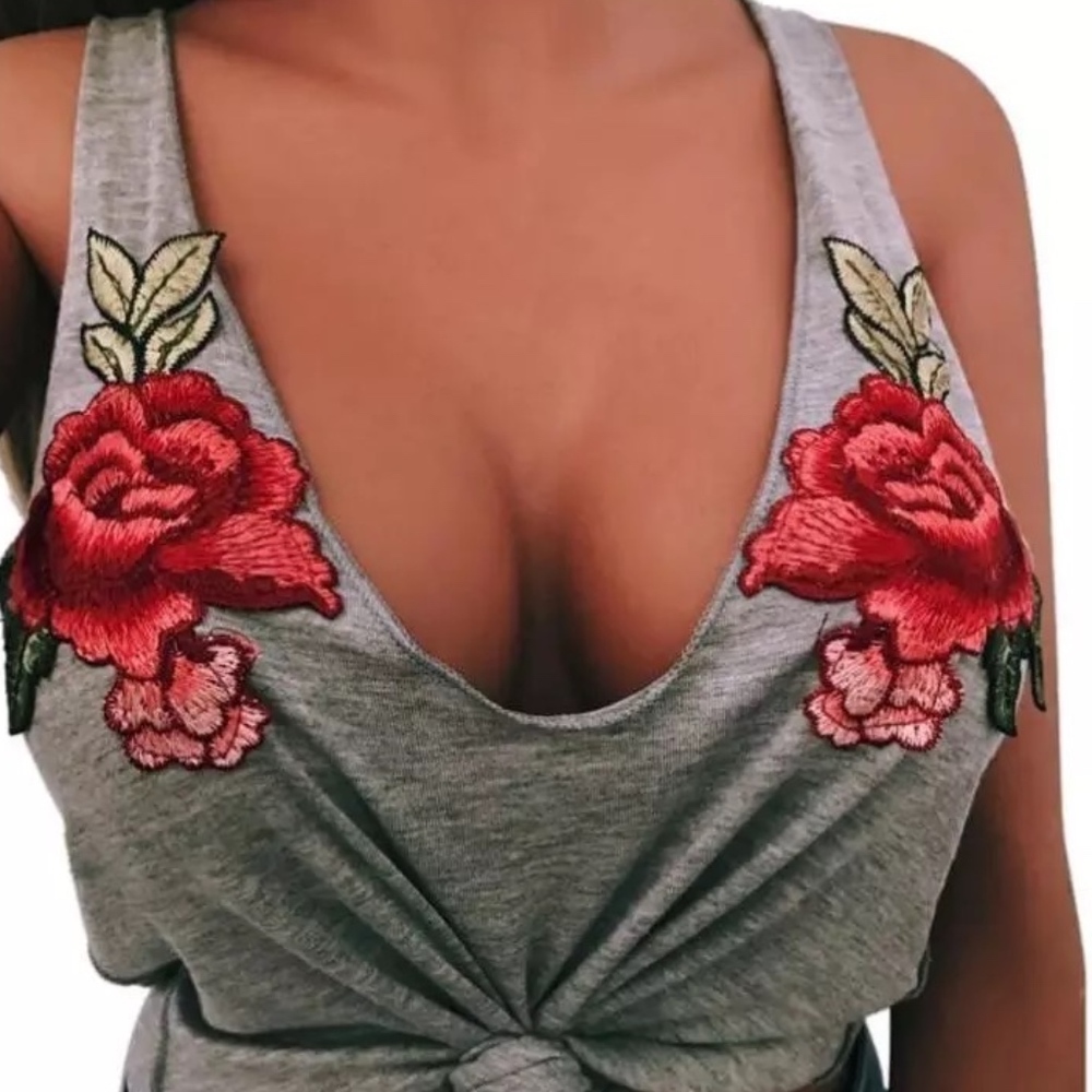 Flirty & Girly Embroided Tank! - Picture 5 of 8